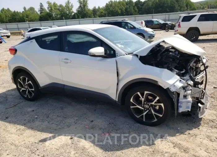 TOYOTA C-HR XLE 2021 vin NMTKHMBX1MR126369 from auto auction Copart