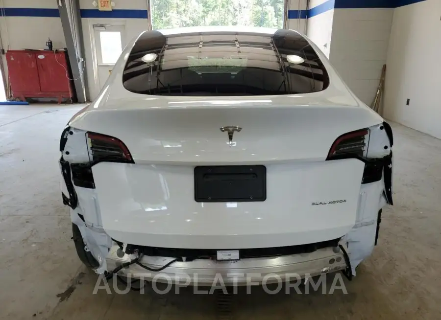 TESLA MODEL Y 2022 vin 7SAYGDEE0NF310591 from auto auction Copart