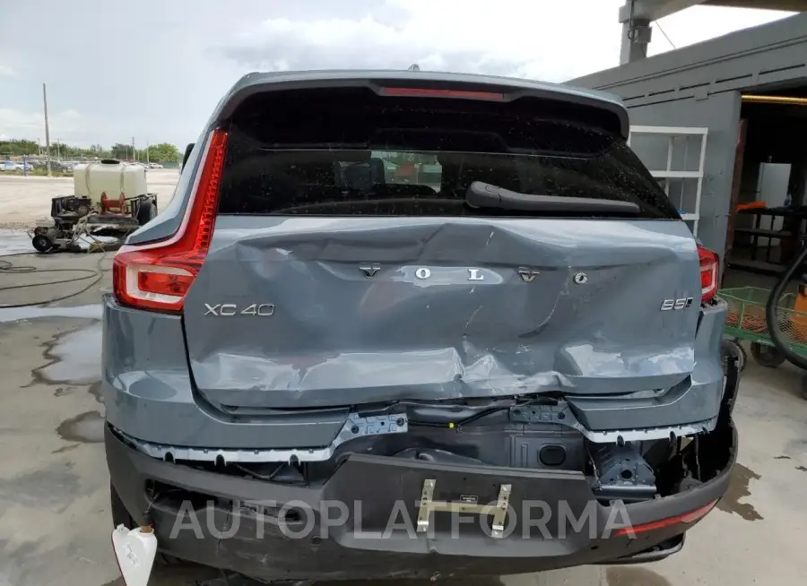 VOLVO XC40 PLUS 2023 vin YV4L12UW2P2111133 from auto auction Copart