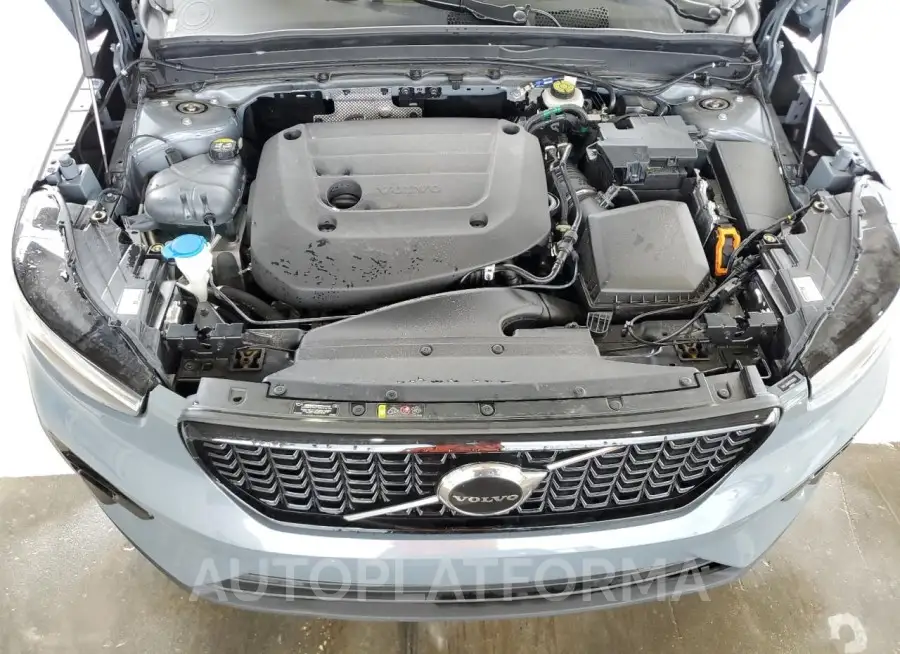 VOLVO XC40 PLUS 2023 vin YV4L12UW2P2111133 from auto auction Copart