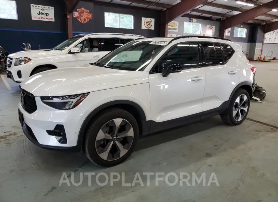 VOLVO XC40 PLUS 2023 vin YV4L12UW2P2915500 from auto auction Copart