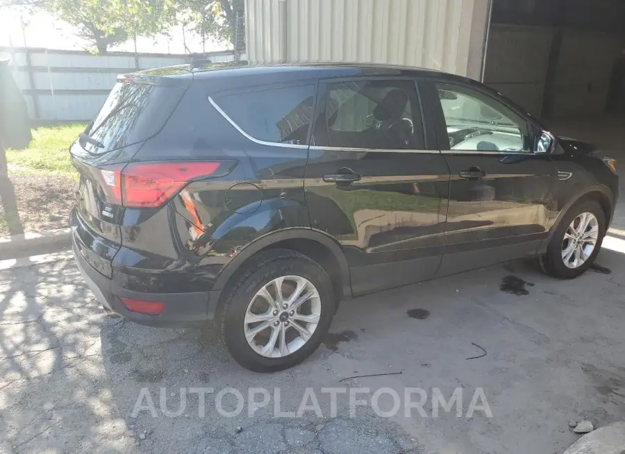 FORD ESCAPE SE 2019 vin 1FMCU9GD4KUA66959 from auto auction Copart