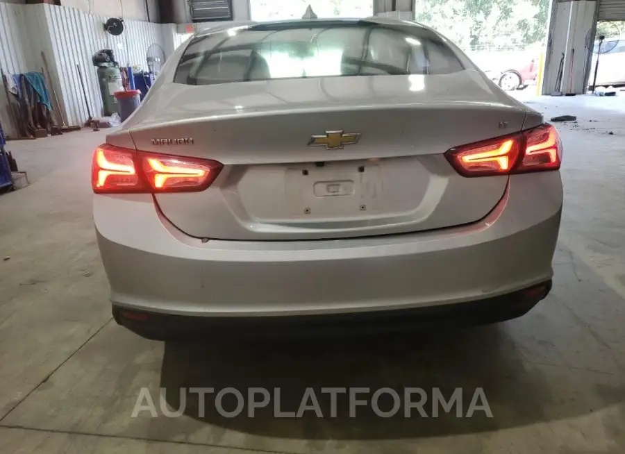 CHEVROLET MALIBU LT 2019 vin 1G1ZD5ST2KF107981 from auto auction Copart