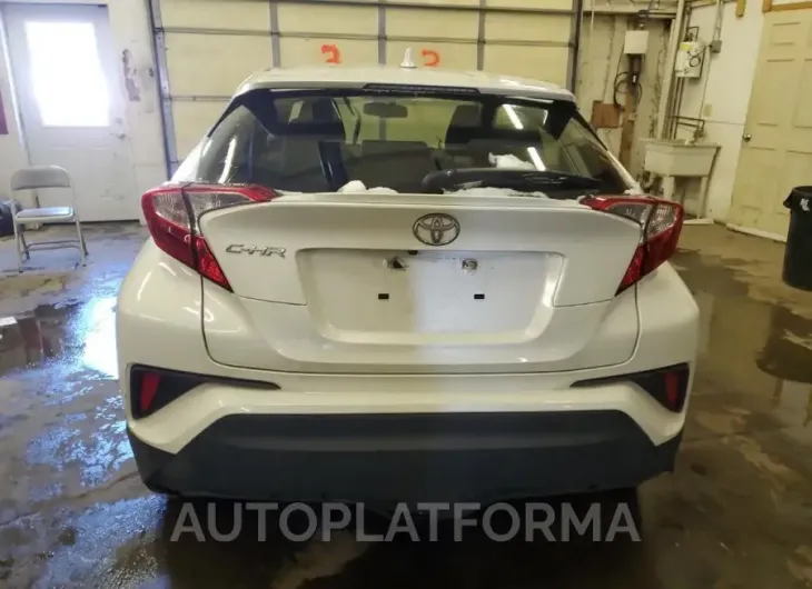 TOYOTA C-HR XLE 2019 vin JTNKHMBX2K1028376 from auto auction Copart