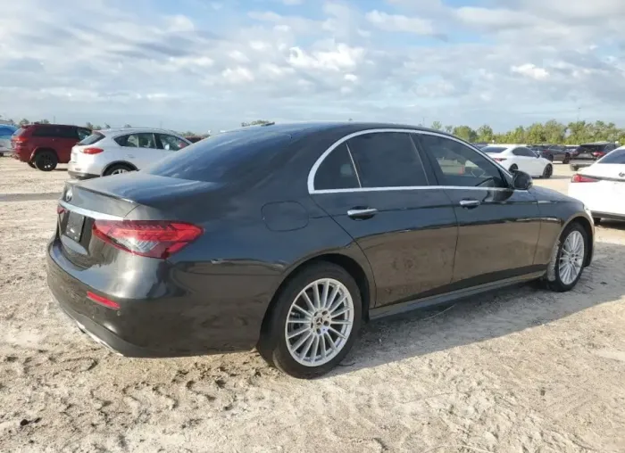 MERCEDES-BENZ E 350 2022 vin W1KZF8DB8NB087969 from auto auction Copart