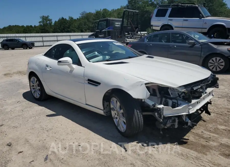 MERCEDES-BENZ SLC 300 2019 vin WDDPK3JA4KF160437 from auto auction Copart