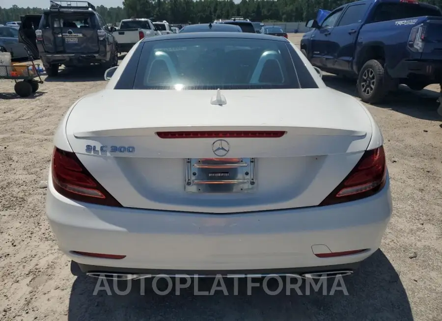 MERCEDES-BENZ SLC 300 2019 vin WDDPK3JA4KF160437 from auto auction Copart