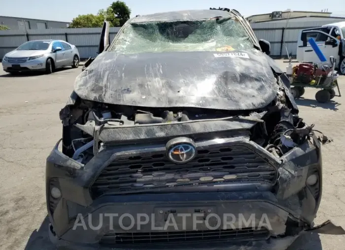 TOYOTA RAV4 XLE 2020 vin 2T3P1RFV2LC112173 from auto auction Copart