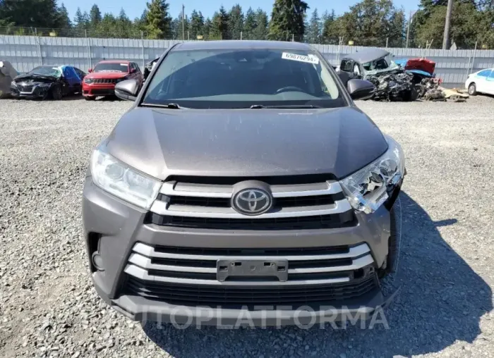 TOYOTA HIGHLANDER 2017 vin 5TDBZRFH7HS374422 from auto auction Copart