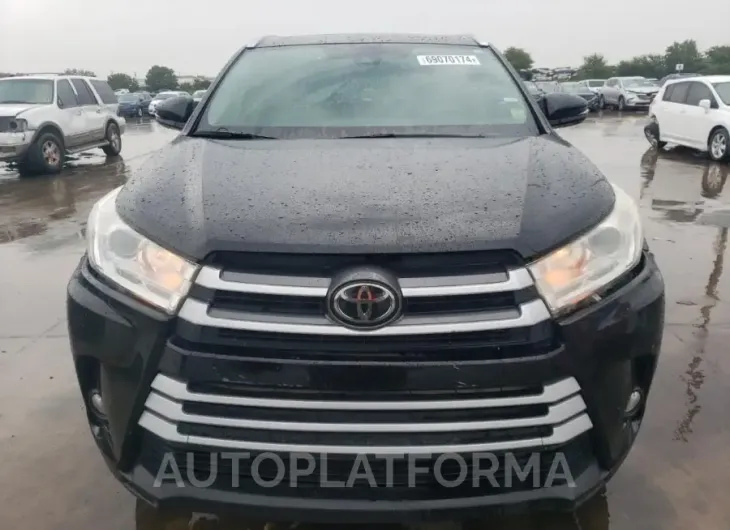 TOYOTA HIGHLANDER 2018 vin 5TDJZRFH8JS903023 from auto auction Copart