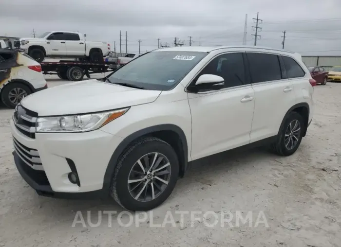 TOYOTA HIGHLANDER 2019 vin 5TDKZRFH3KS552219 from auto auction Copart