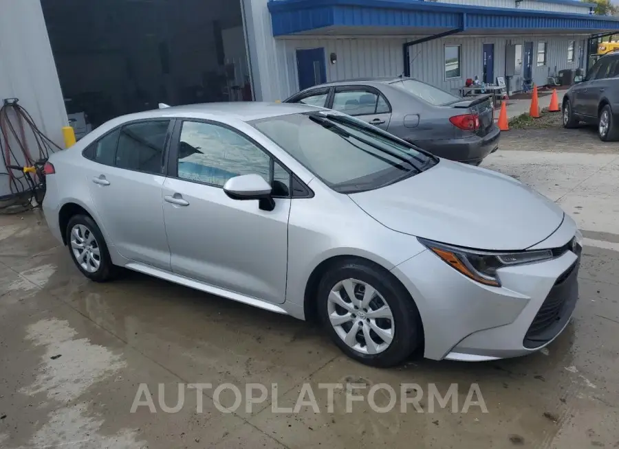 TOYOTA COROLLA LE 2024 vin 5YFB4MDE6RP101069 from auto auction Copart