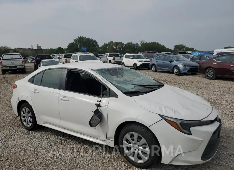 TOYOTA COROLLA LE 2024 vin JTDBCMFE4R3029538 from auto auction Copart