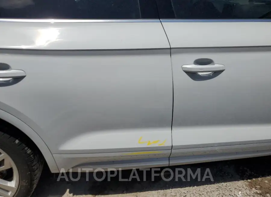 AUDI Q5 PREMIUM 2019 vin WA1BNAFY8K2057108 from auto auction Copart