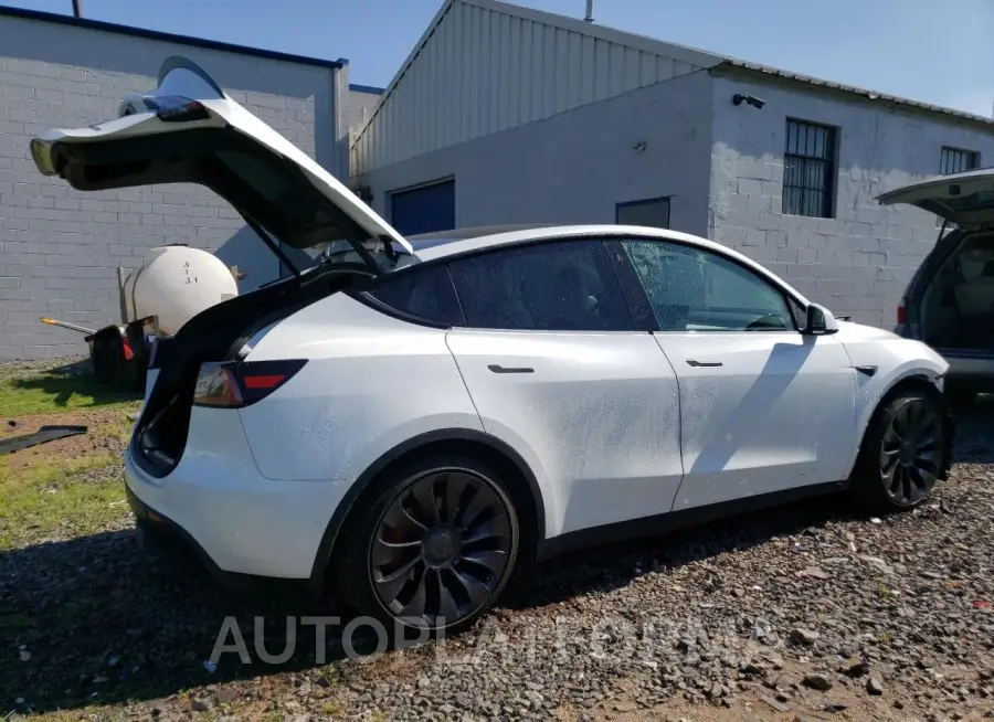 TESLA MODEL Y 2022 vin 7SAYGDEF4NF522385 from auto auction Copart