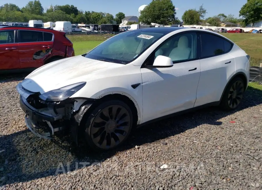 TESLA MODEL Y 2022 vin 7SAYGDEF4NF522385 from auto auction Copart