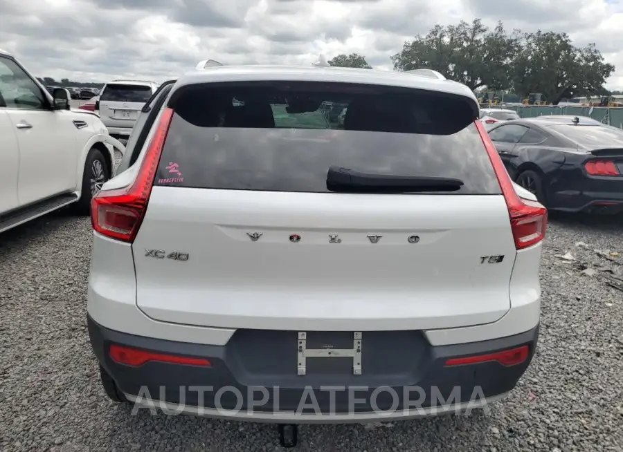 VOLVO XC40 T5 MO 2021 vin YV4162UK5M2485740 from auto auction Copart