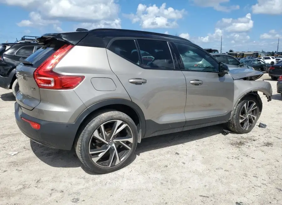 VOLVO XC40 T5 R- 2022 vin YV4162UM4N2668503 from auto auction Copart