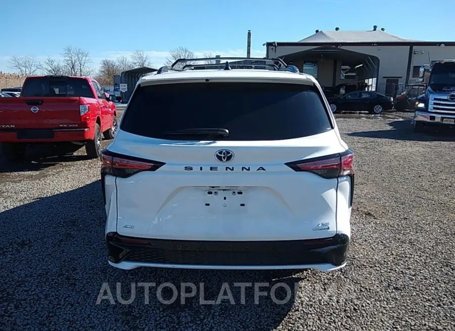 TOYOTA SIENNA XSE 2022 vin 5TDDSKFC7NS051184 from auto auction Copart