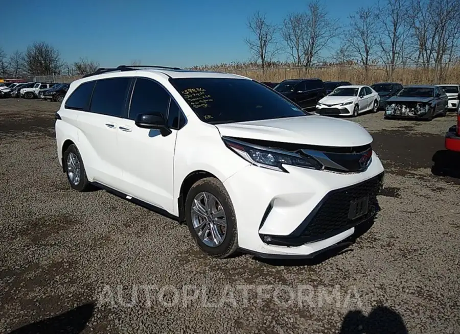 TOYOTA SIENNA XSE 2022 vin 5TDDSKFC7NS051184 from auto auction Copart