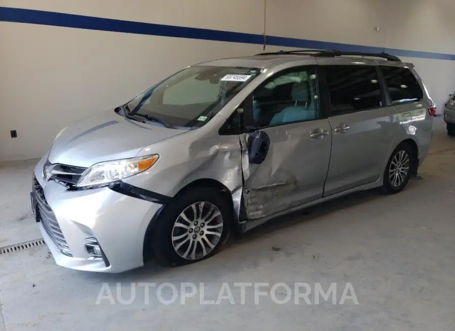 TOYOTA SIENNA XLE 2019 vin 5TDYZ3DC0KS974933 from auto auction Copart