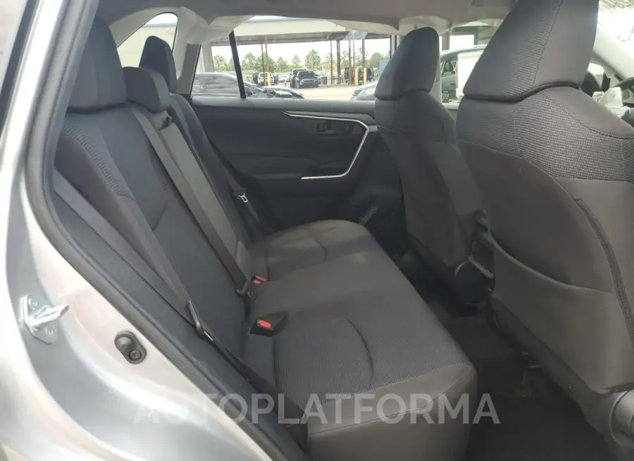 TOYOTA RAV4 LE 2019 vin JTMH1RFV4KJ007439 from auto auction Copart