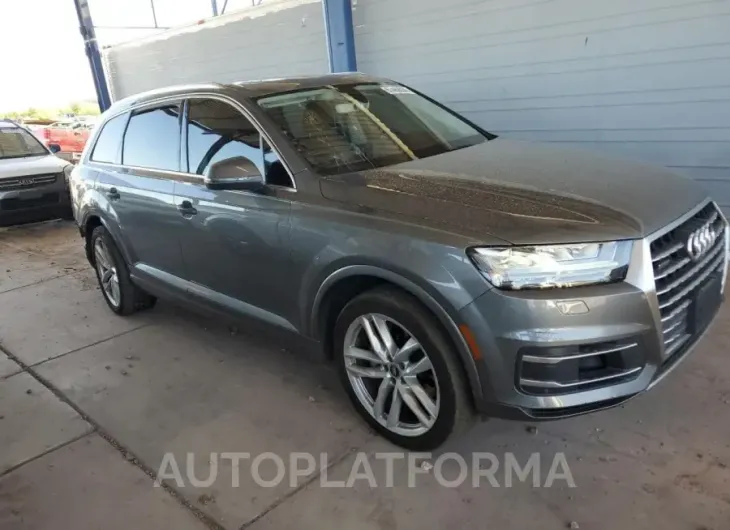 AUDI Q7 PRESTIG 2017 vin WA1VAAF75HD008137 from auto auction Copart