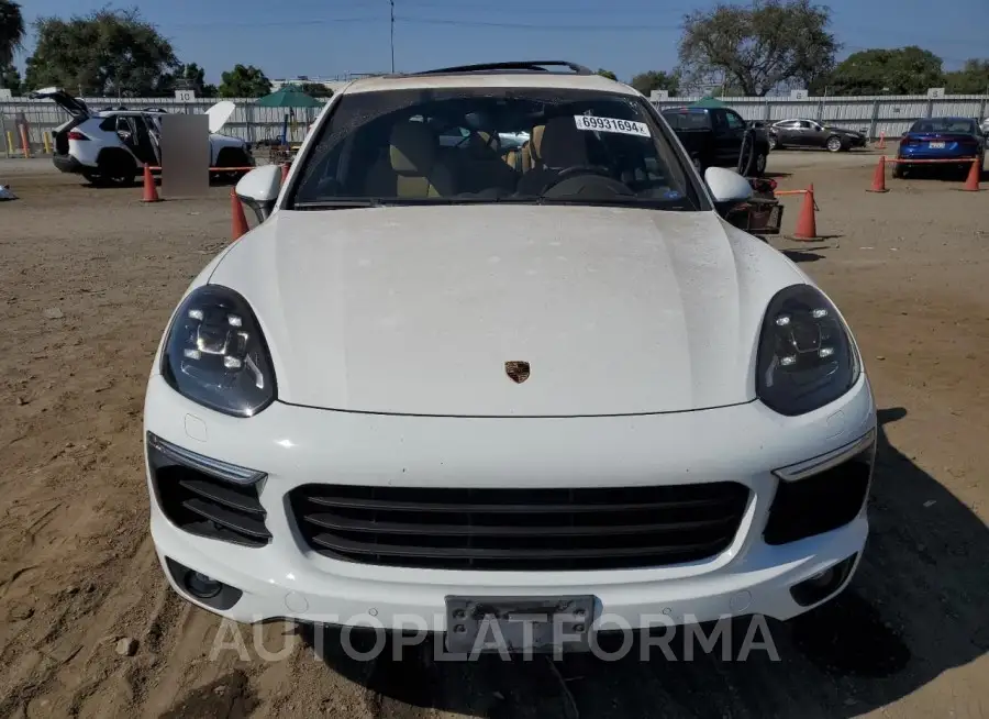 PORSCHE CAYENNE 2017 vin WP1AA2A28HKA83950 from auto auction Copart