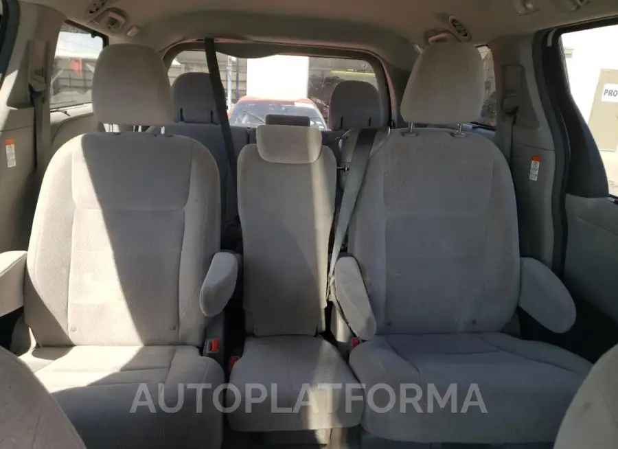 TOYOTA SIENNA LE 2016 vin 5TDKK3DC9GS711647 from auto auction Copart