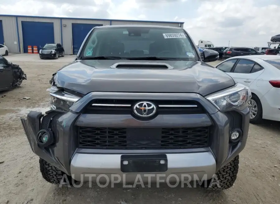 TOYOTA 4RUNNER SR 2021 vin JTERU5JR1M5924165 from auto auction Copart