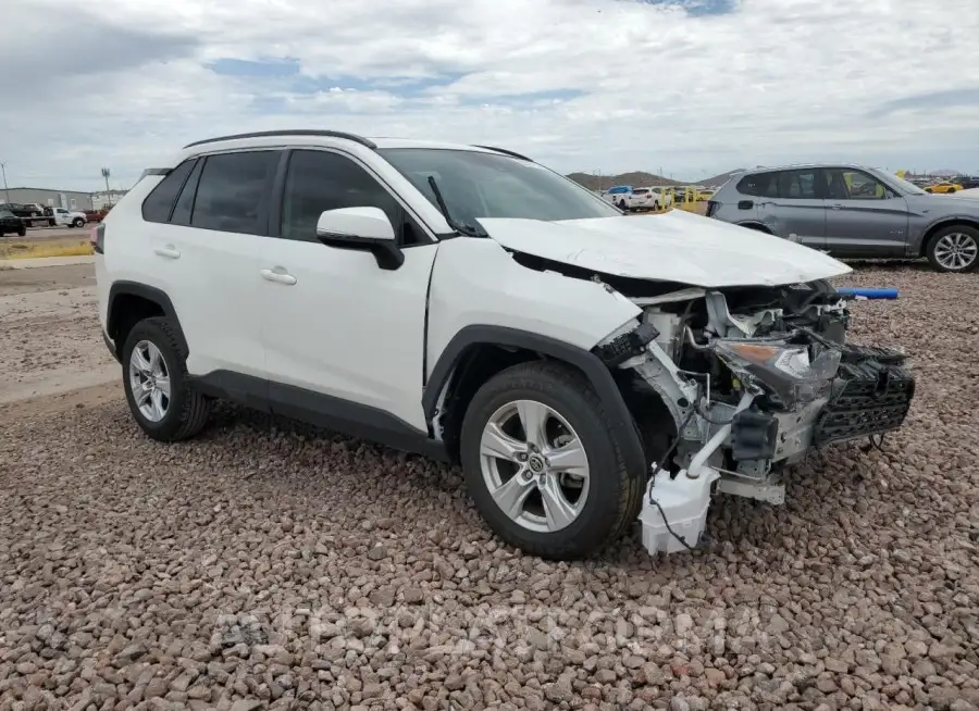 TOYOTA RAV4 XLE 2020 vin JTMW1RFV2LD059983 from auto auction Copart