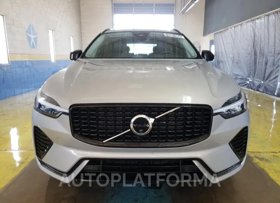 VOLVO XC60 PLUS 2024 vin YV4L12RL1R1885123 from auto auction Copart