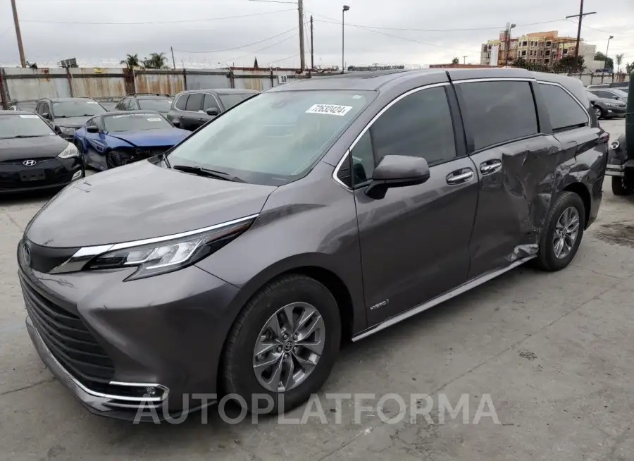 TOYOTA SIENNA XLE 2021 vin 5TDYRKEC0MS009100 from auto auction Copart