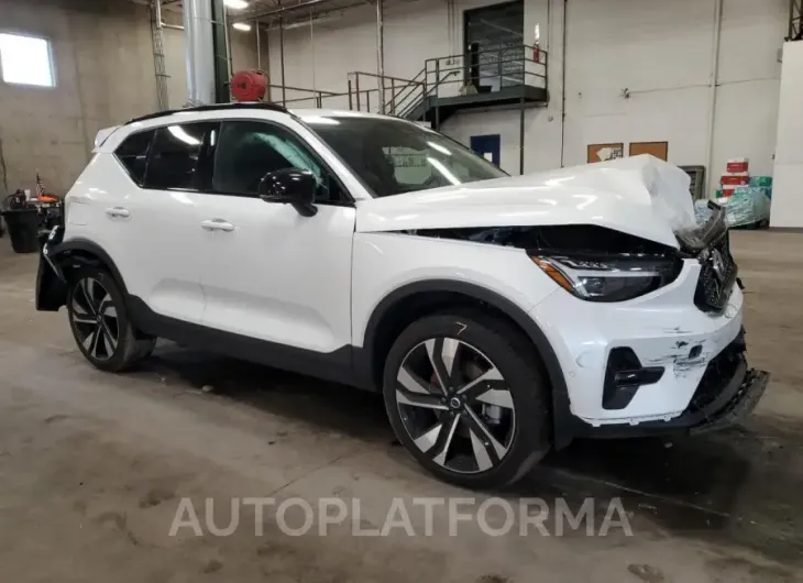 VOLVO XC40 PLUS 2024 vin YV4L12UL4R2257946 from auto auction Copart