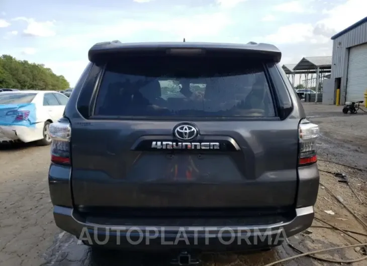 TOYOTA 4RUNNER SR 2022 vin JTERU5JR1N6023938 from auto auction Copart