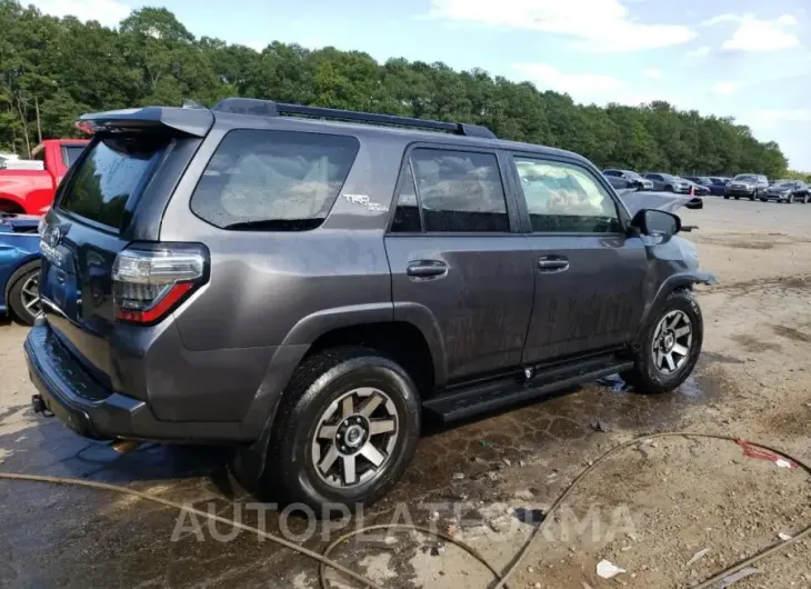 TOYOTA 4RUNNER SR 2022 vin JTERU5JR1N6023938 from auto auction Copart