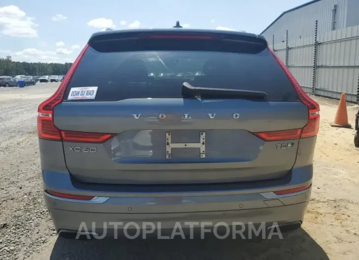 VOLVO XC60 T5 IN 2018 vin YV4102RL4J1064788 from auto auction Copart