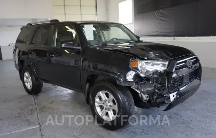 TOYOTA 4RUNNER SR 2022 vin JTEEU5JR2N5265481 from auto auction Copart