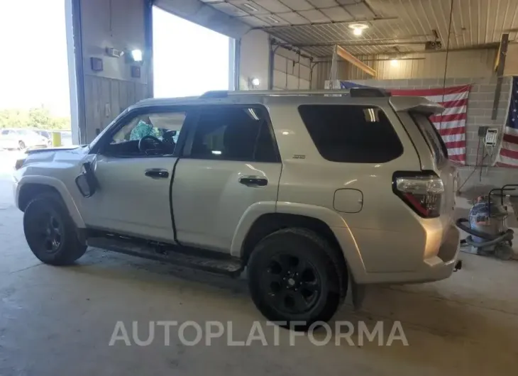 TOYOTA 4RUNNER SR 2021 vin JTEMU5JR2M5914691 from auto auction Copart