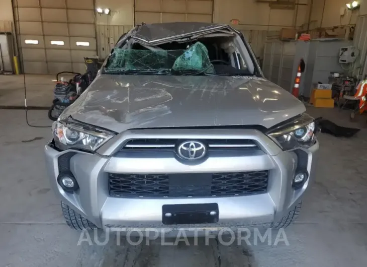 TOYOTA 4RUNNER SR 2021 vin JTEMU5JR2M5914691 from auto auction Copart