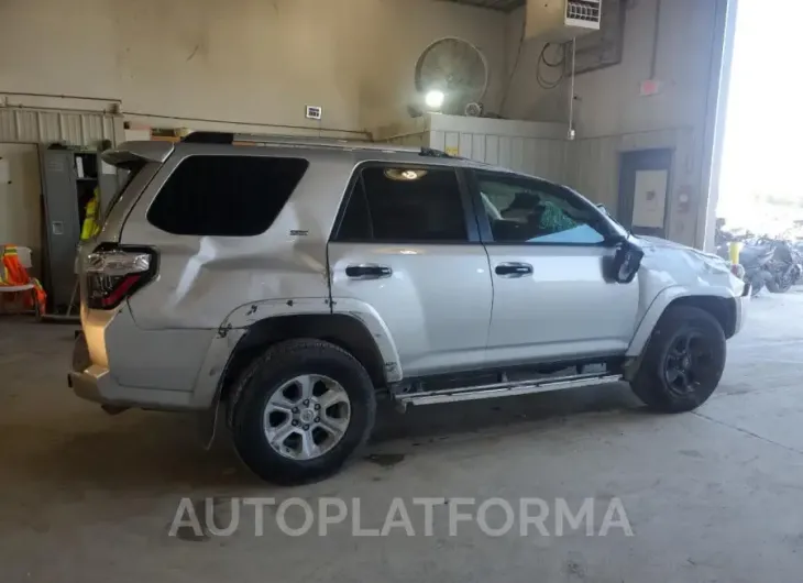 TOYOTA 4RUNNER SR 2021 vin JTEMU5JR2M5914691 from auto auction Copart