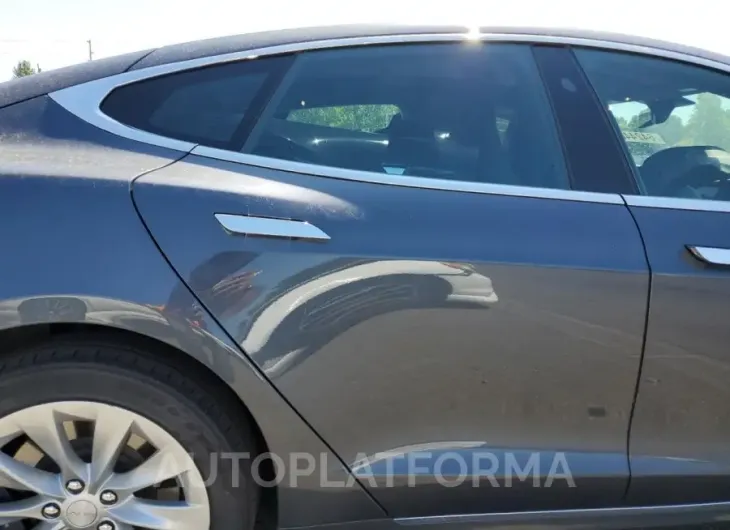 TESLA MODEL S 2019 vin 5YJSA1E24KF302479 from auto auction Copart