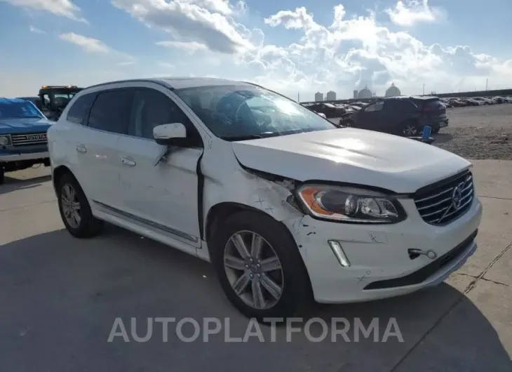 VOLVO XC60 T5 IN 2017 vin YV440MDU6H2023141 from auto auction Copart