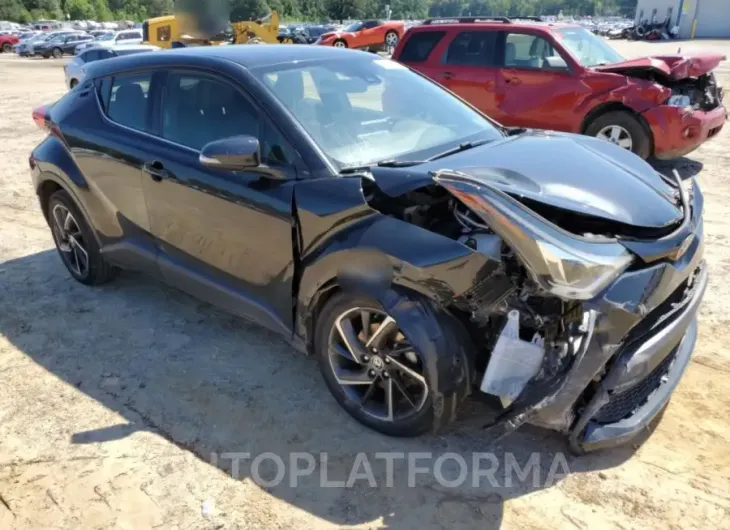 TOYOTA C-HR XLE 2020 vin JTNKHMBX1L1078221 from auto auction Copart