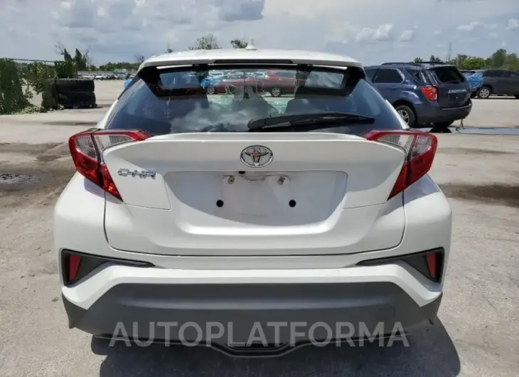 TOYOTA C-HR XLE 2021 vin NMTKHMBXXMR133031 from auto auction Copart