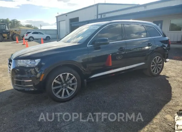 AUDI Q7 PRESTIG 2017 vin WA1VAAF7XHD032899 from auto auction Copart