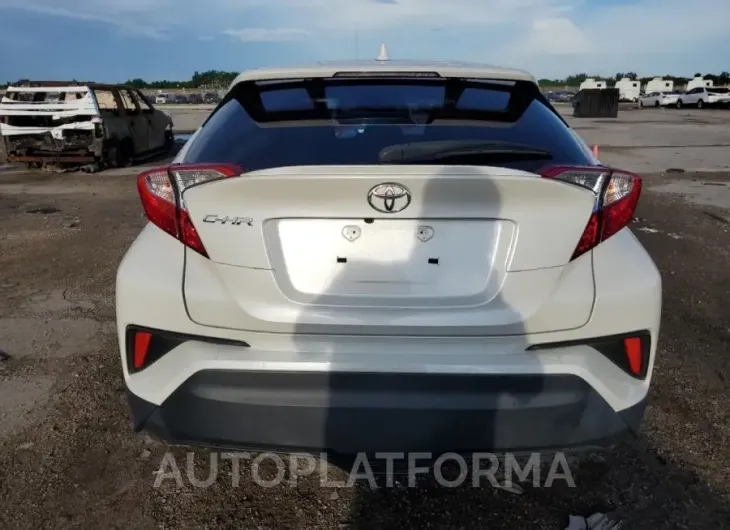 TOYOTA C-HR XLE 2019 vin JTNKHMBXXK1060797 from auto auction Copart