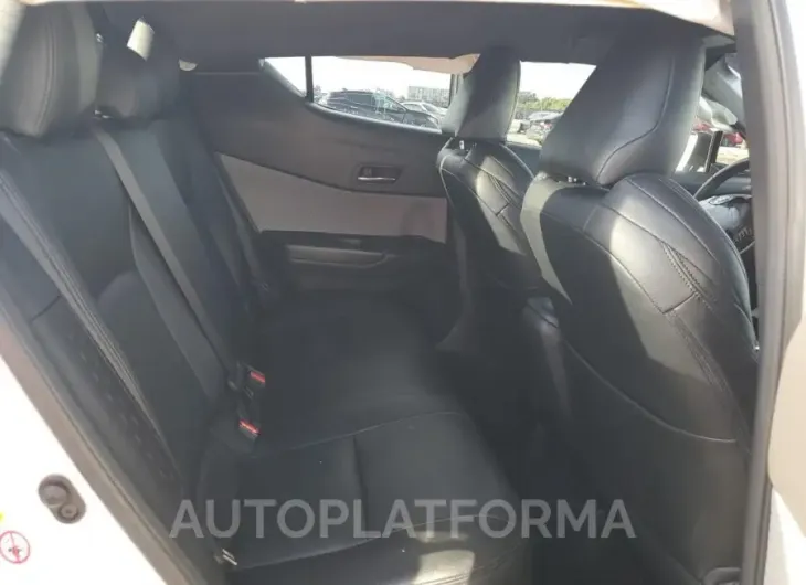 TOYOTA C-HR XLE 2019 vin JTNKHMBXXK1060797 from auto auction Copart