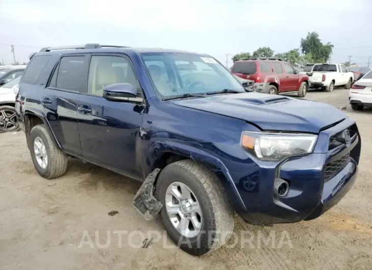 TOYOTA 4RUNNER SR 2019 vin JTEBU5JR2K5717976 from auto auction Copart