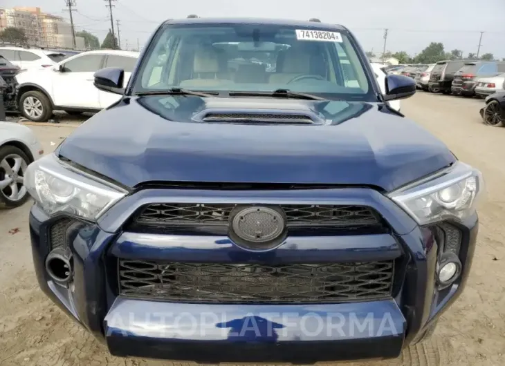 TOYOTA 4RUNNER SR 2019 vin JTEBU5JR2K5717976 from auto auction Copart